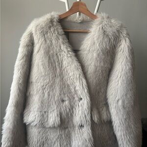 Gray Teddy Jacket with Shaggy Texture and Open Front
